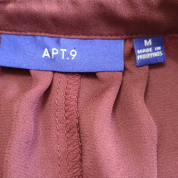 (425) Apt. 9  Woman's Short Sleeve Blouse, Size: Medium Color: Burgundy - Picture 6 of 11